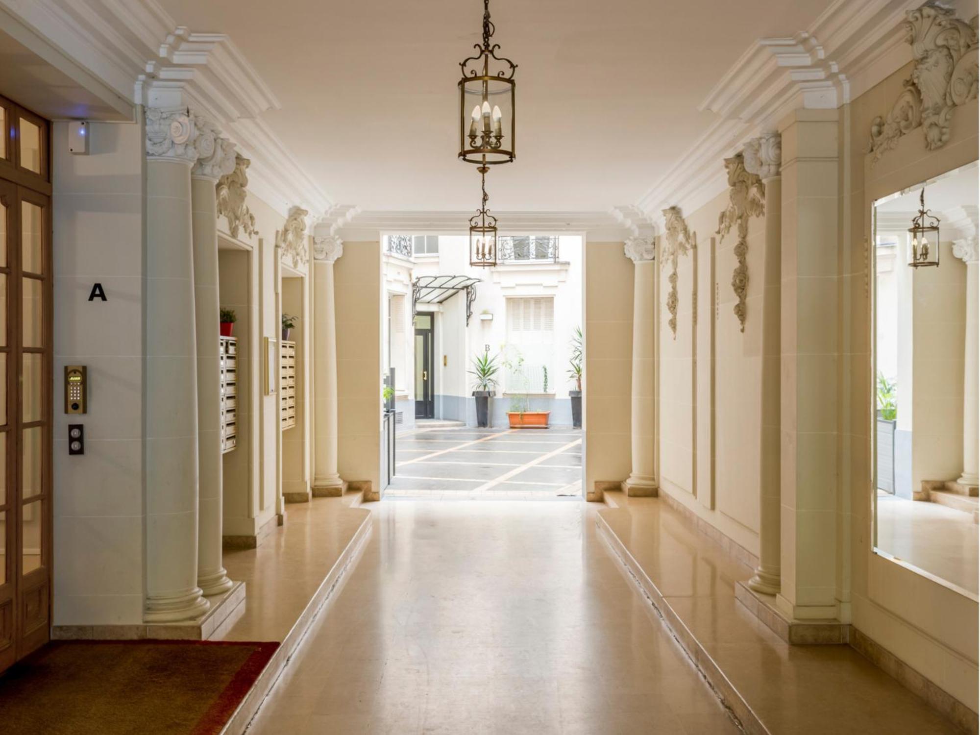 Cozy Apartment - Champs Elysees - Wagram Paris Eksteriør bilde